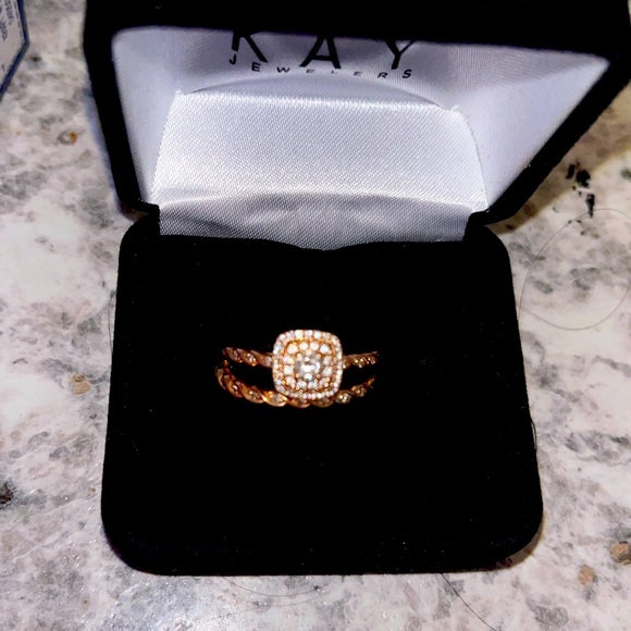 1/8 24k rose gold diamond engagement ring set - Picture 1 of 3